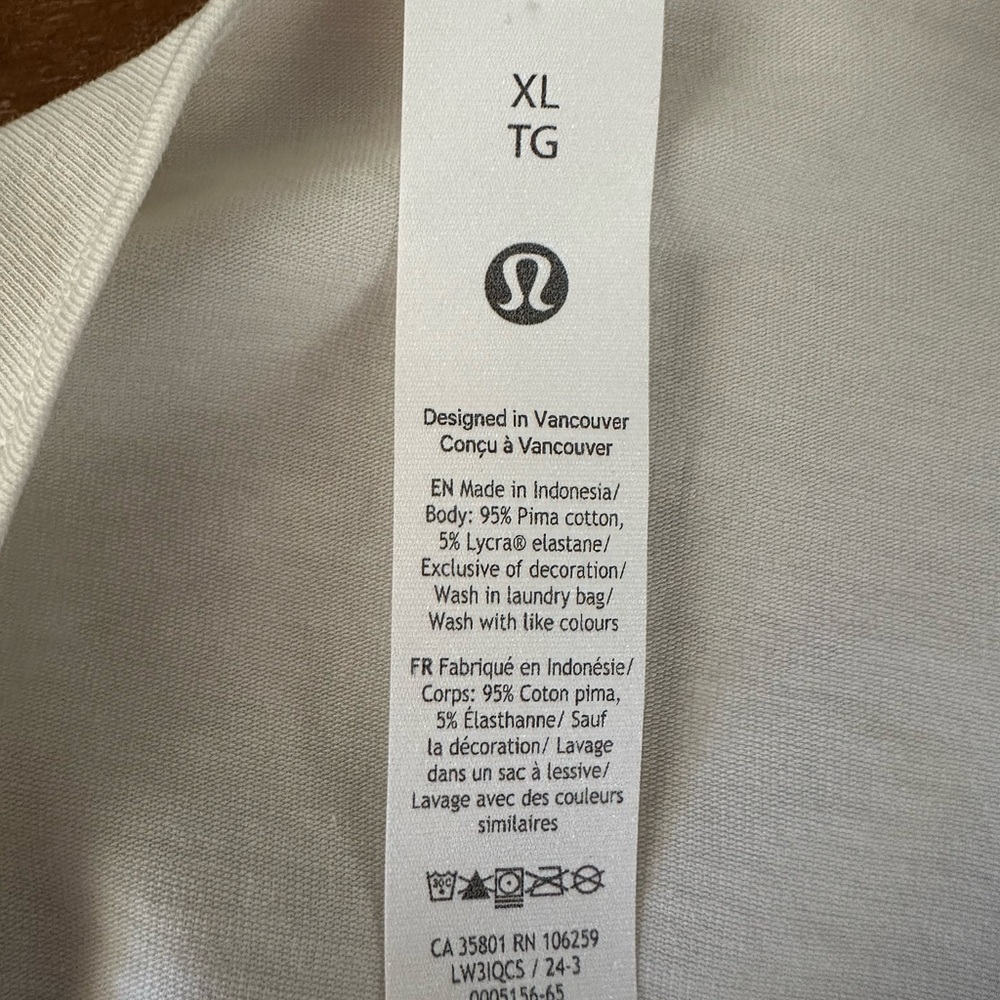 Lululemon Asymetrical front twist cream t-shirt Top cropped length XL NWT - Picture 3 of 7